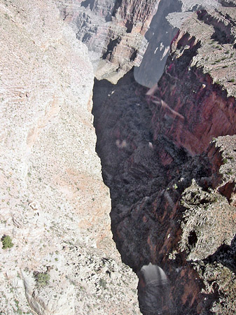 Per Hubschrauber im Grand Canyon