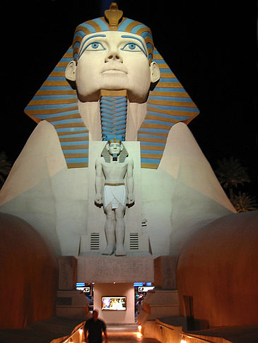 Fotos Hotel Luxor bei Nacht | Las Vegas