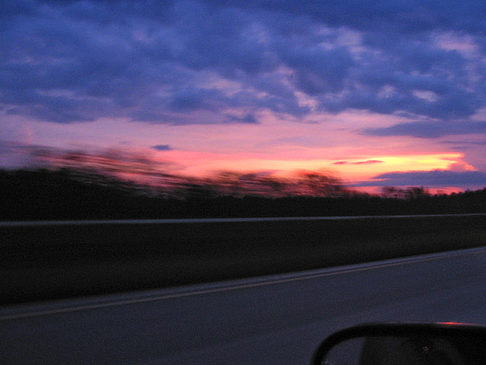 Sonnenuntergang auf Highway Foto 