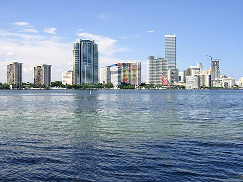 Blick vom Wasser auf Miami