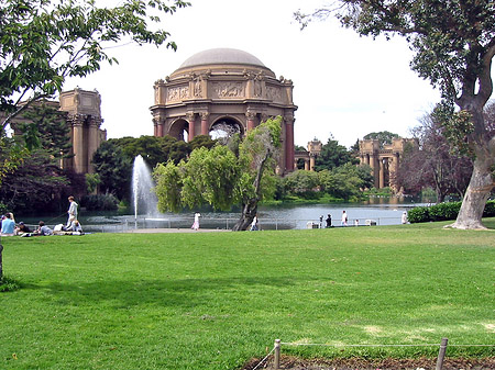 Foto Palace of Fine Arts