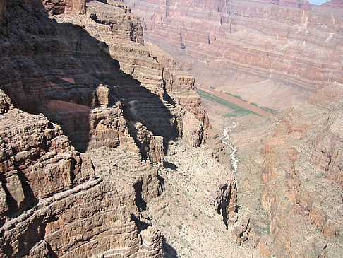 Per Hubschrauber im Grand Canyon